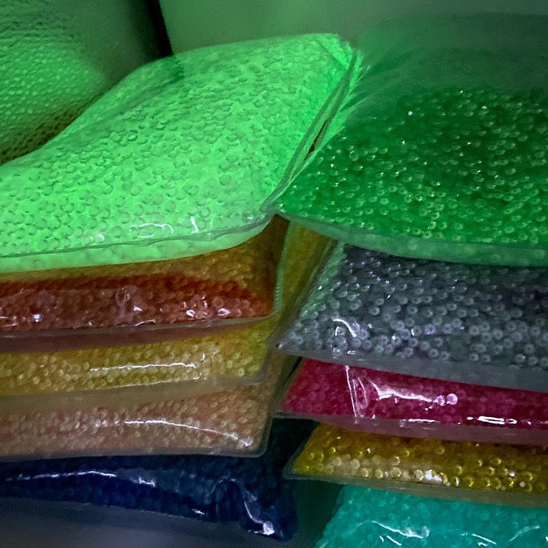 fluorescent luminous resin